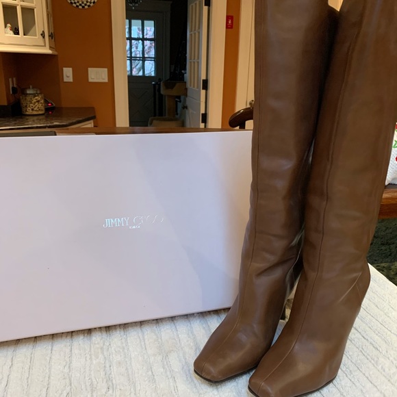 High end shoes.  Size 8’s. Perfect condition. - Picture 8 of 16